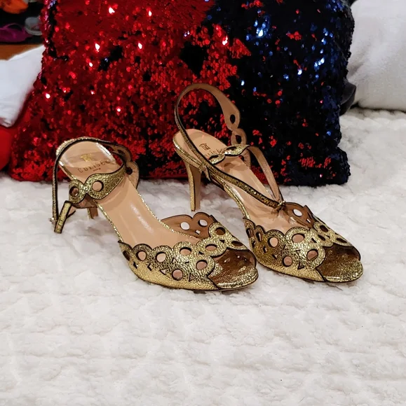 Gold Soft Pumps 😍 - Picture 4 of 5